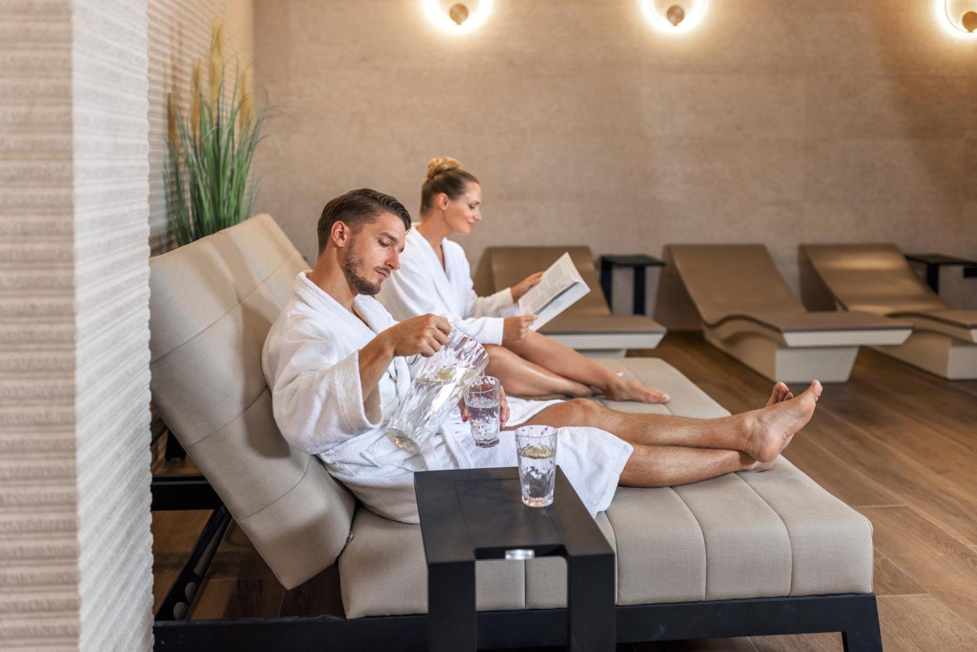 Hilton Rijeka Costabella Beach Resort And Spa Luaran gambar Spa