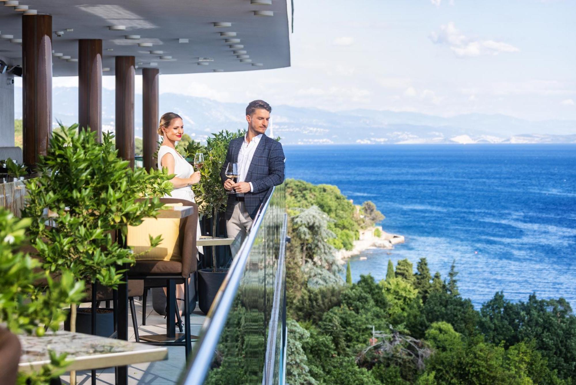 Hilton Rijeka Costabella Beach Resort And Spa Luaran gambar View from the hotel